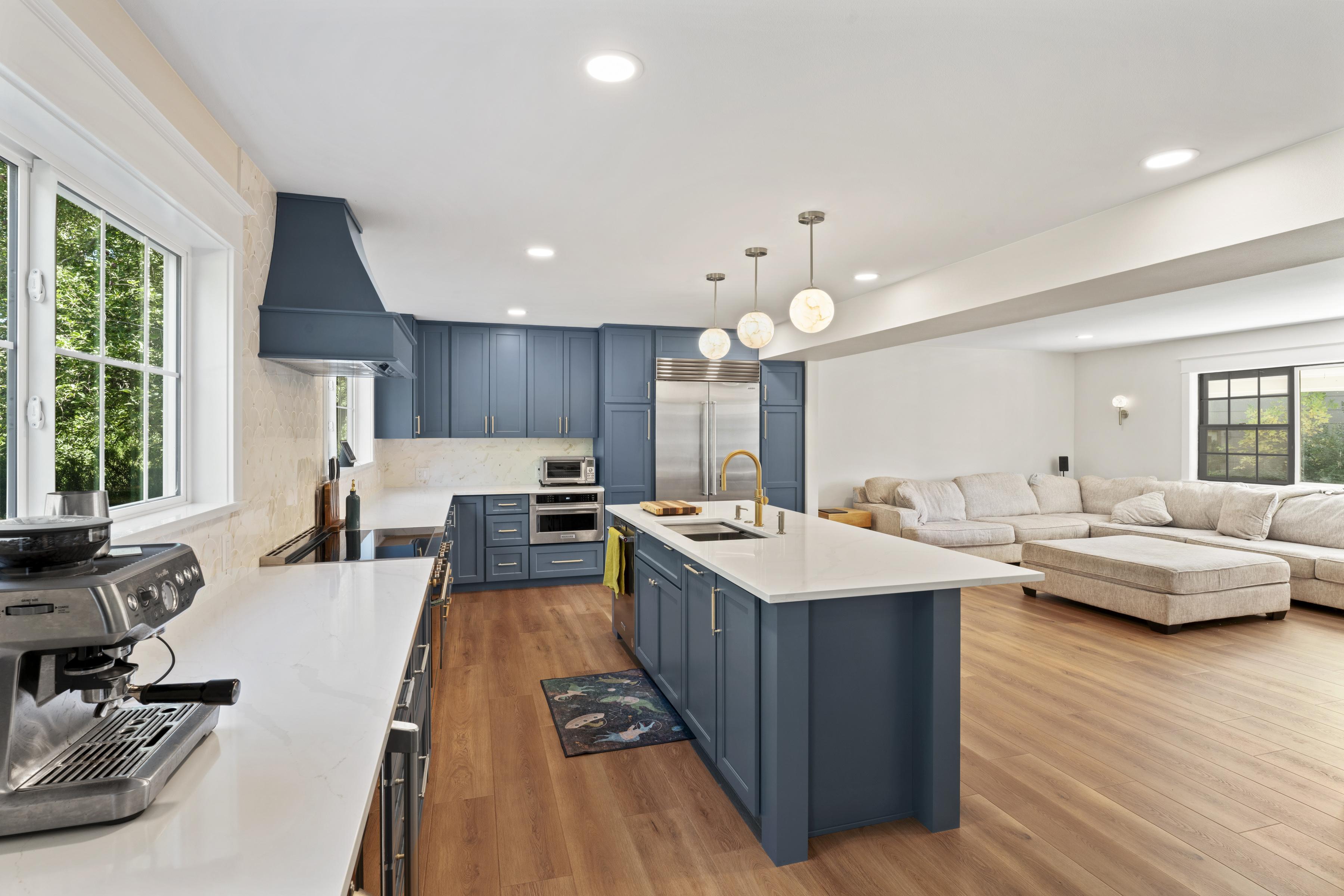 Windsor Kitchen countertop and backsplash detail